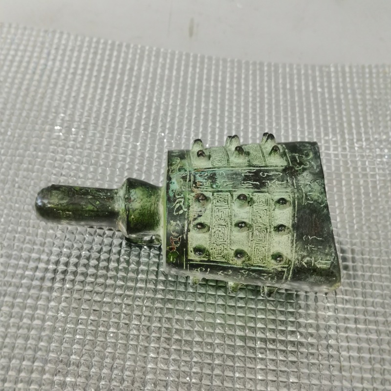 Vintage Green Rust Metal Chime - Vintage Collectible Bells ulasan dan harga