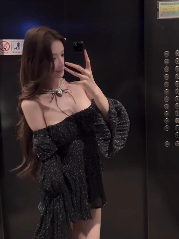 Black Bell Sleeve Top And High - Vintage Collectible Bells ulasan dan harga
