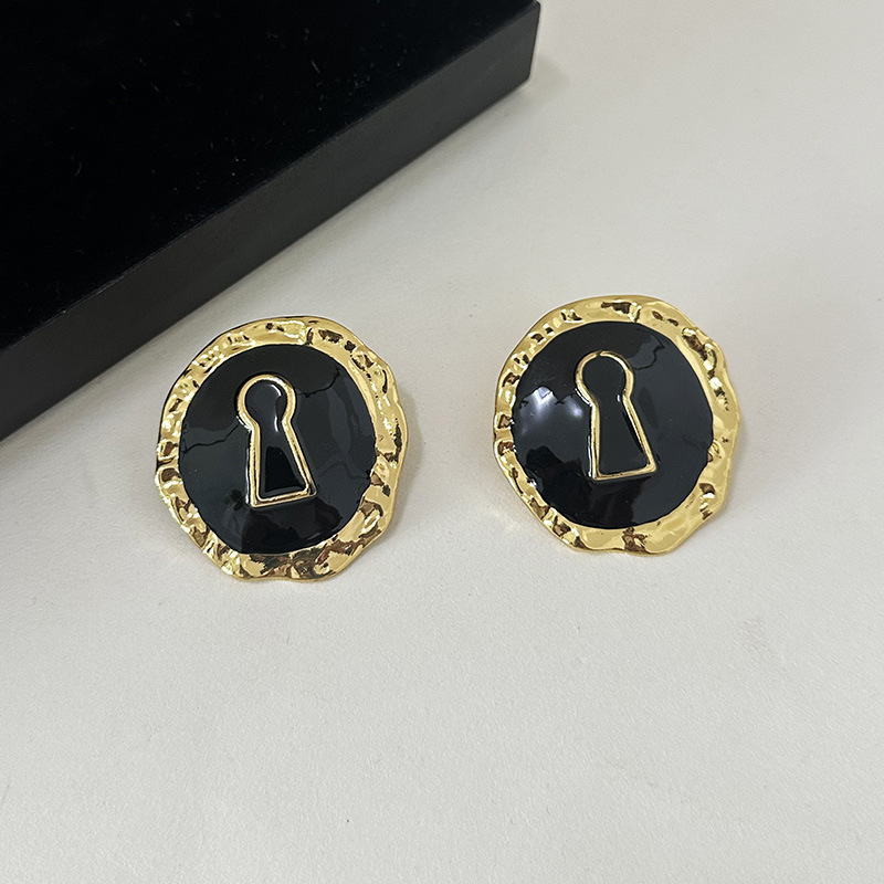 Exaggerated Black Enameled All - Vintage Collectible Jewelry ulasan dan harga